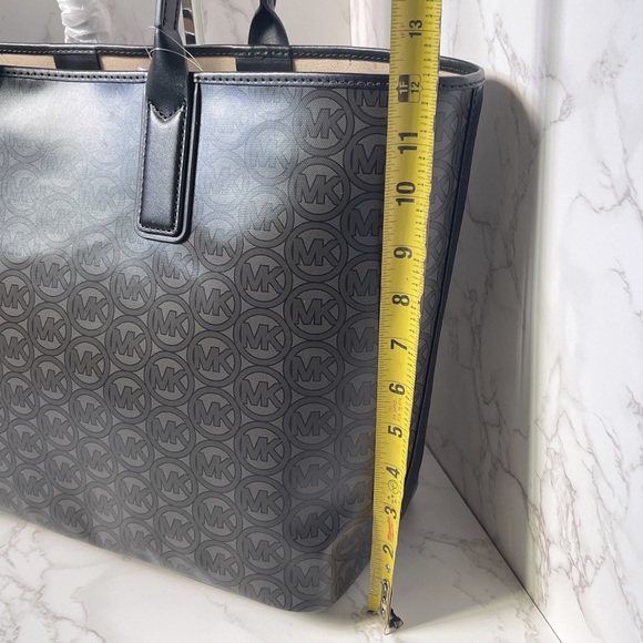 Michael Kors Jodie Large Tote - Picture 9 of 10